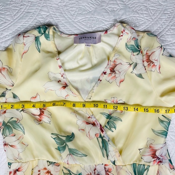 JessaKae South Of France Flowy Floral Pale Yellow Maxi Dress Size Small - Picture 11 of 13